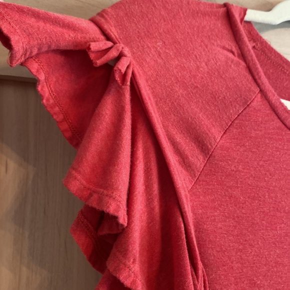 Max Studio SMALL soft ruffle sleeve tulip slit dress (red) - Picture 3 of 10